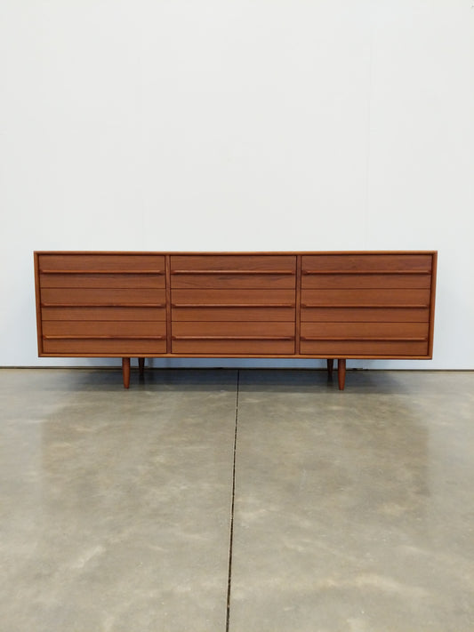 Vintage Mid Century Modern Teak Dresser by Furnicraft