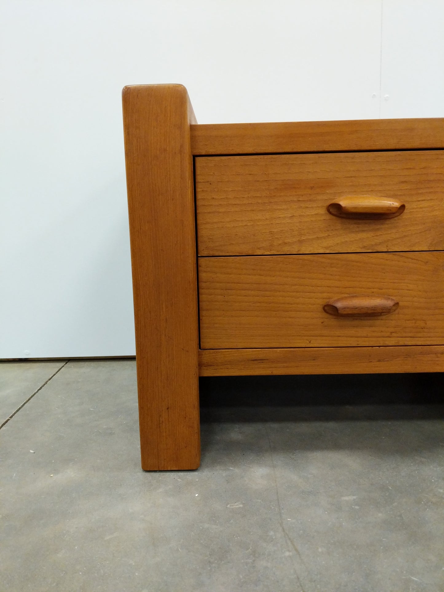 Pair of Vintage Mid Century Modern Teak Nightstands