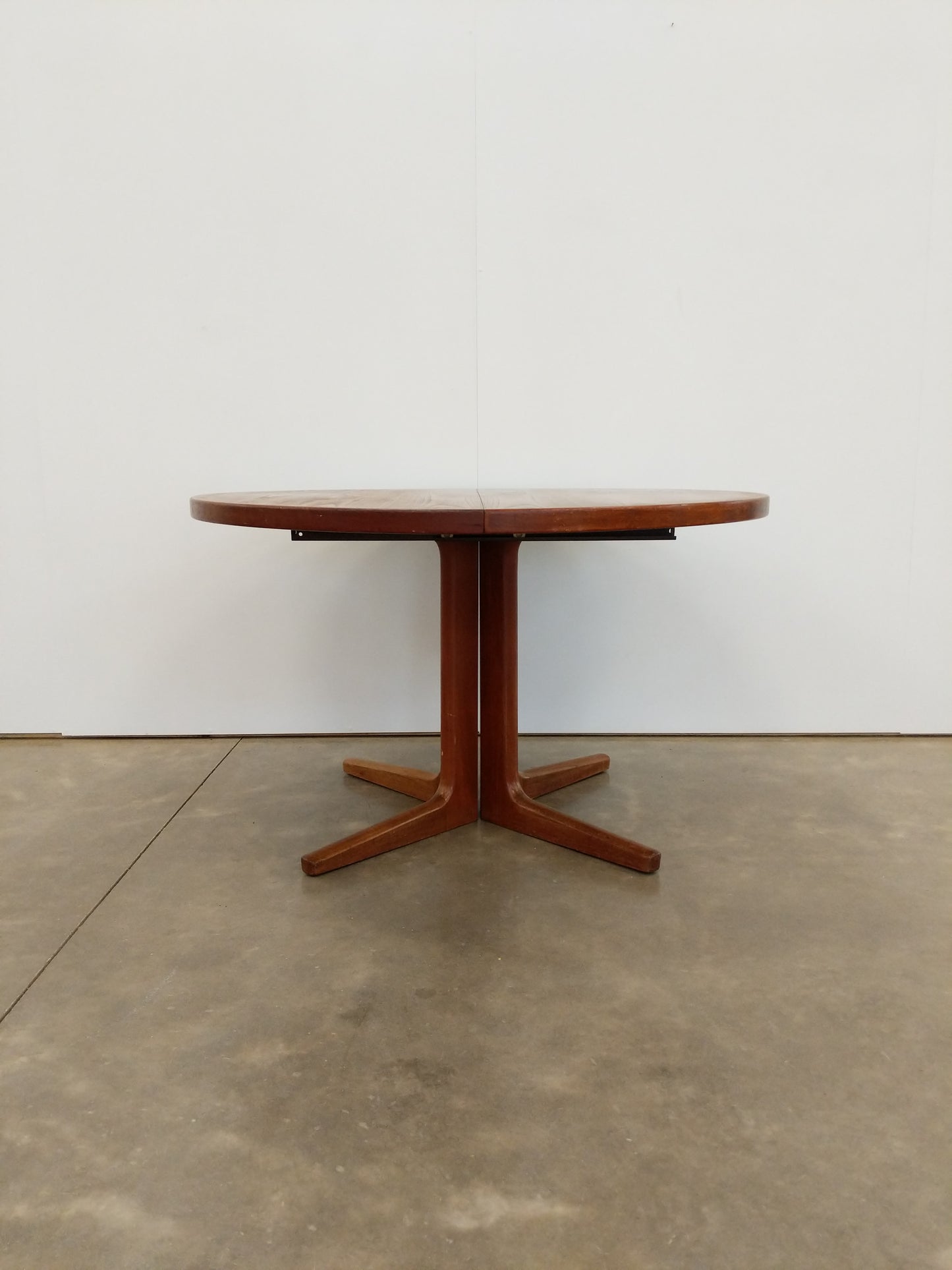 Vintage Danish Modern Teak Expandable Dining Table by Vejle