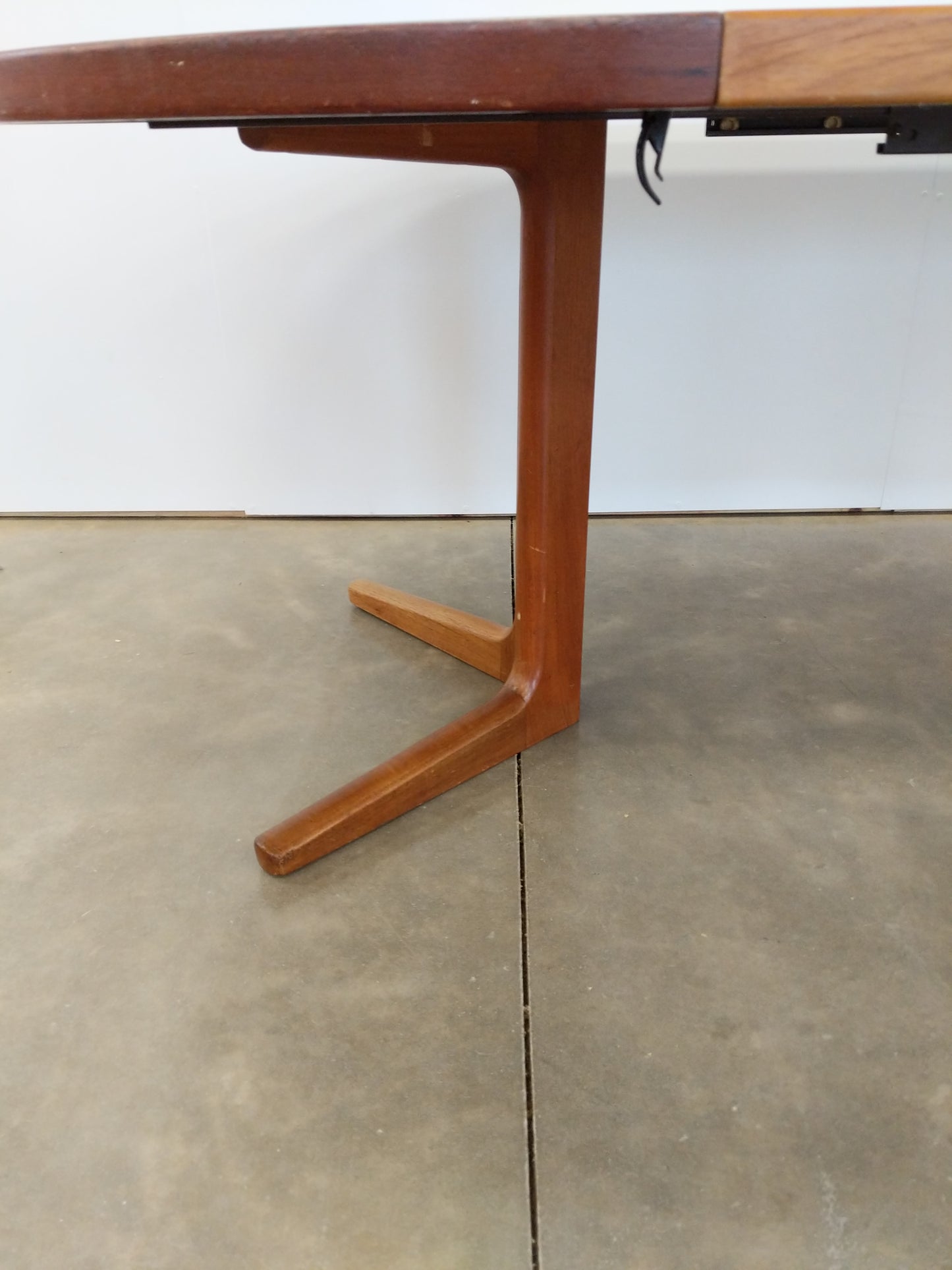 Vintage Danish Modern Teak Expandable Dining Table by Vejle